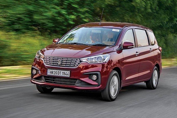 2018 Maruti Ertiga dark red running angular