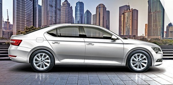 Skoda Superb Corporation 2019, Right Angular Look