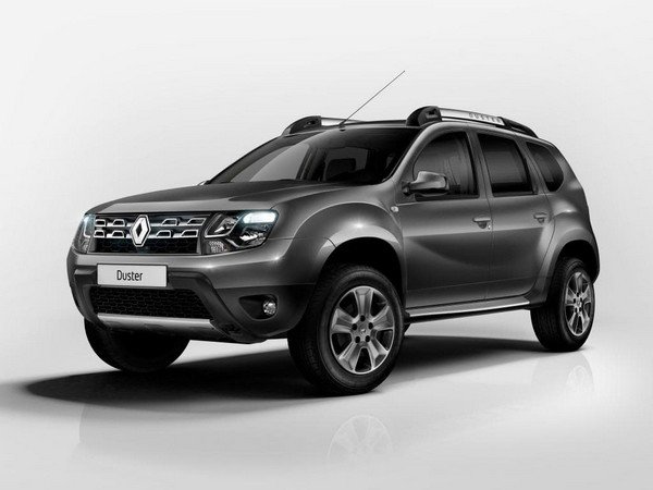 Renault Duster front and side look