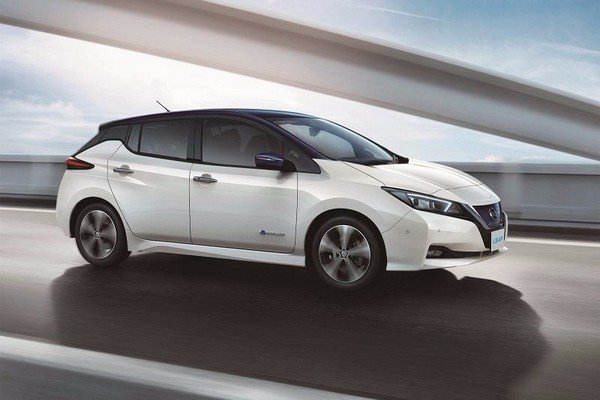 Nissan Leaf white left side