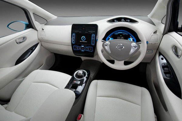 Nissan Leaf interior