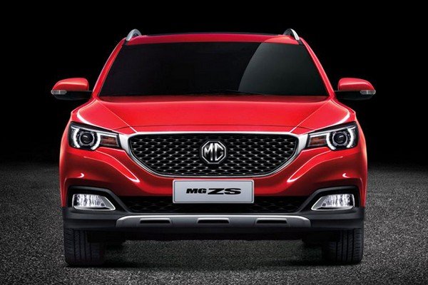 MG Hector car red color front direct look