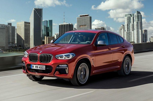 2019 BMW X4 red right view