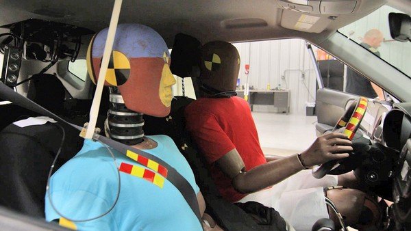 Multi-collision airbags test\