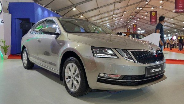 all-new skoda octavia, front right view