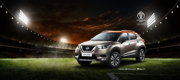 2019 Nissan Kicks brown angular front