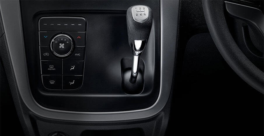 Mahindra KUV100 Interior gearbox