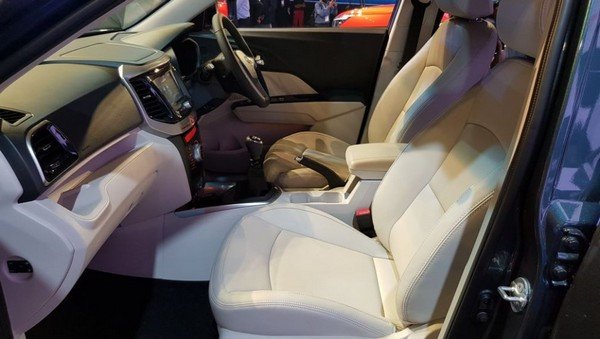 2019 Mahindra XUV300 interior