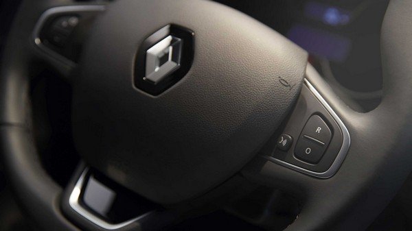 Renault Captur 2017 interior steering wheel 