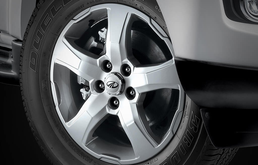 2018 Mahindra Scorpio alloy wheels