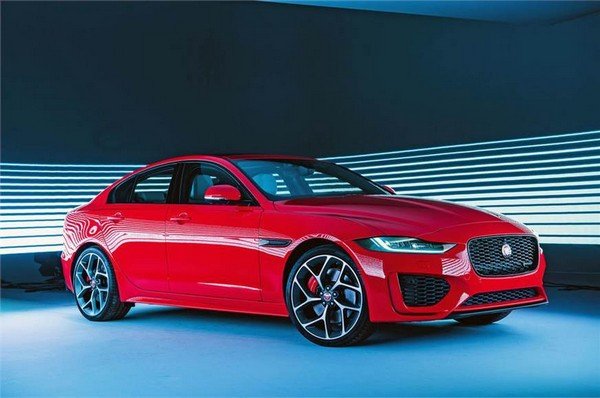 facelifted Jaguar XE red left angular