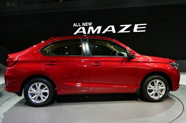 2018 Honda Amaze, red colour, side profile