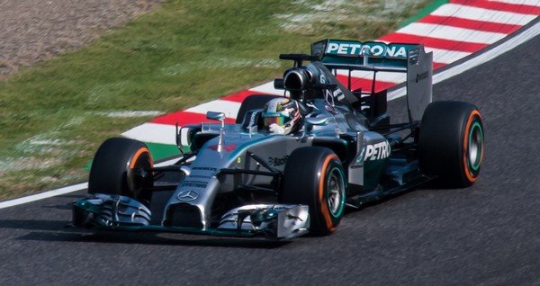 Mercedes-Benz W05