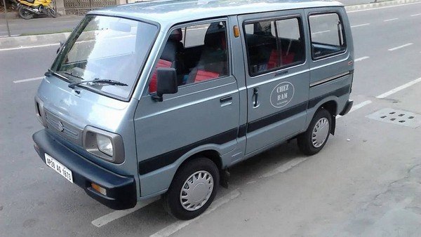 2016 maruti omni metallic icy blue side profile angle