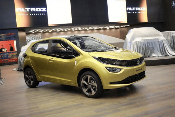 tata altroz 2019 near production at auto show