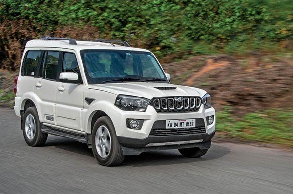 2018 mahindra scorpio white front angle