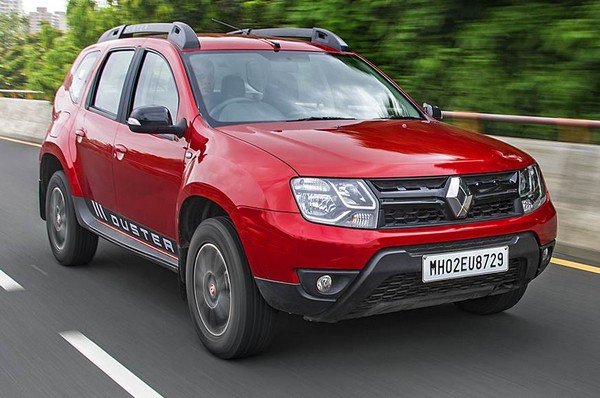 2018 renault duster red front angle