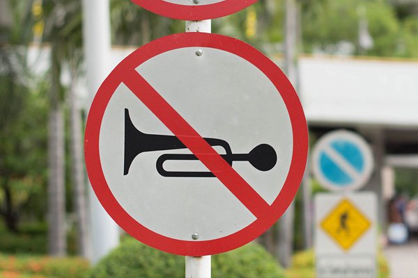 no honking sign