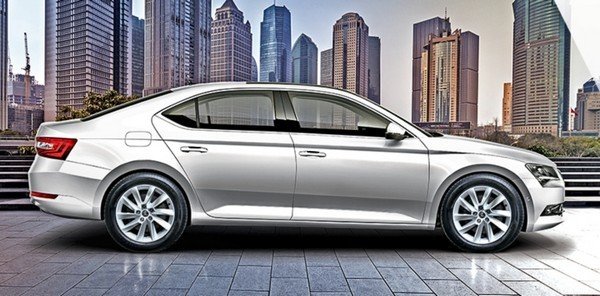 skoda superb corporate edition side angle