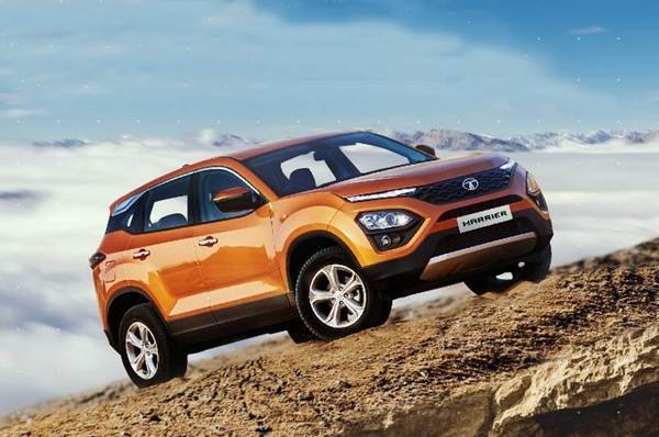 mid size SUV Tata Harrier front angle of the SUV