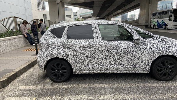 2020 honda jazz spy side profile