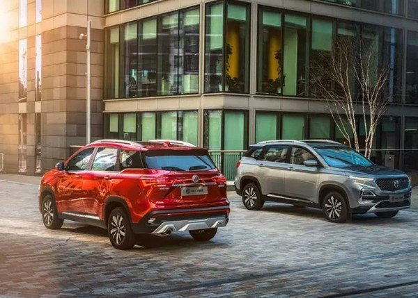 2019 mg hector silver and red
