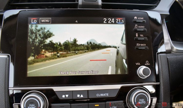 2019 Honda Civic interior touchscreen infotainment system