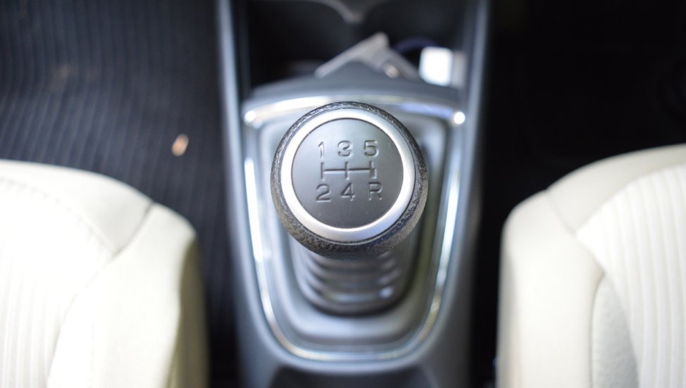 2018 Honda Amaze interior gearshift knob