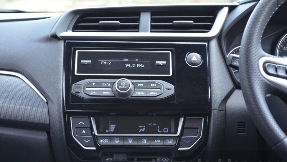 2016 Honda BR-V centre console