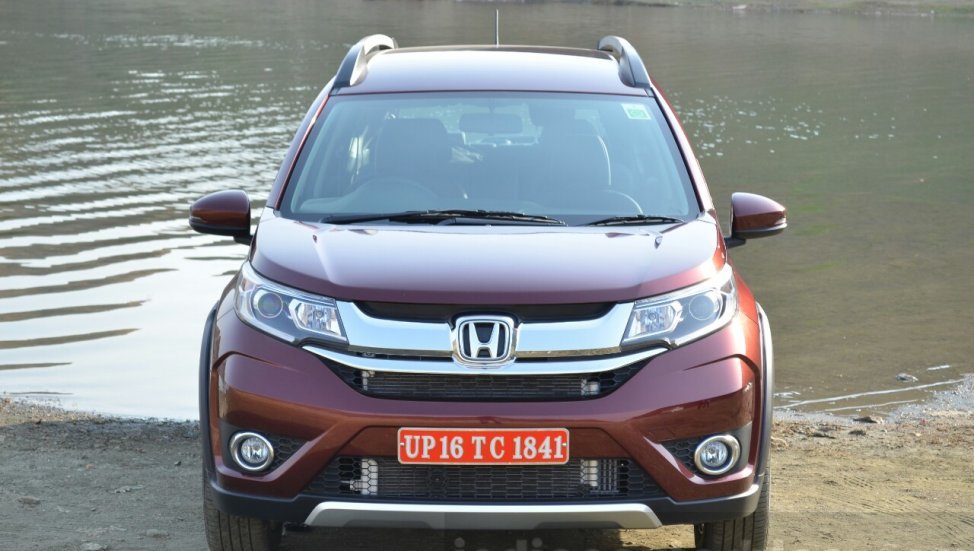 2016 Honda BR-V red front