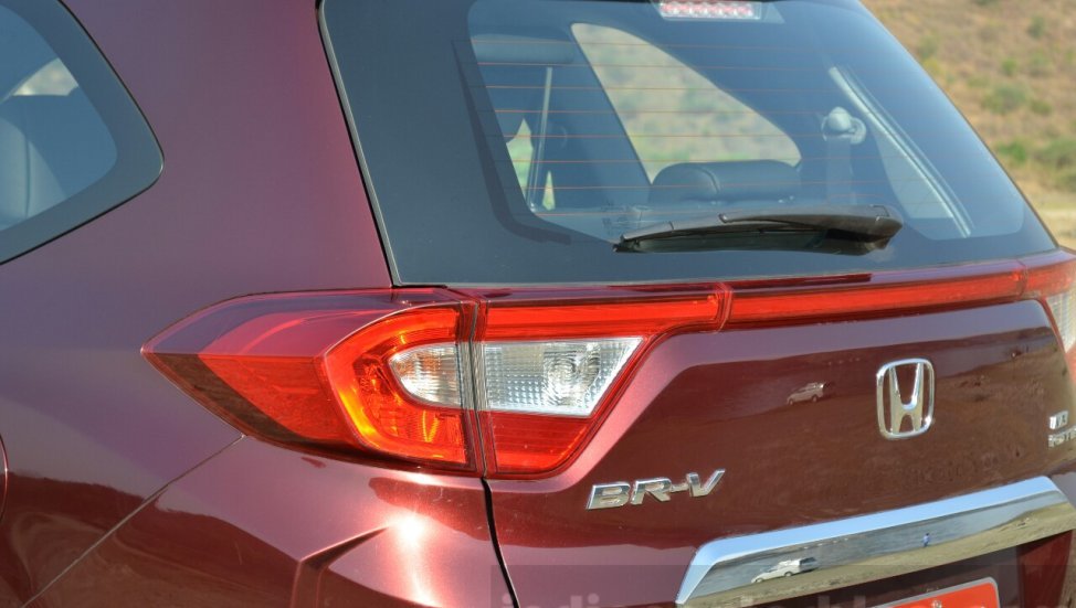 2016 Honda BR-V taillights