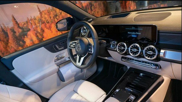 mercedes-benz glb 2019 interior front seat