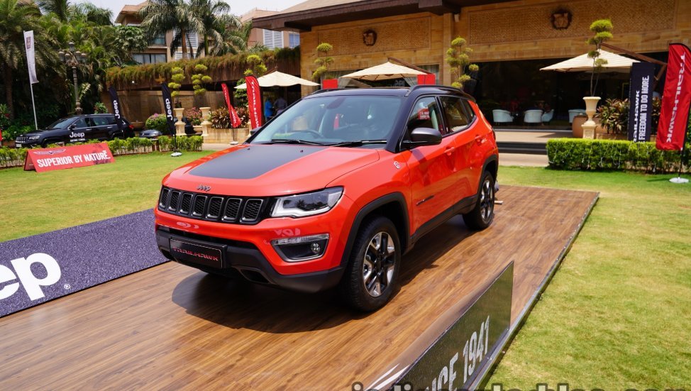 2019 Jeep Compass Trailhawk red front angle left