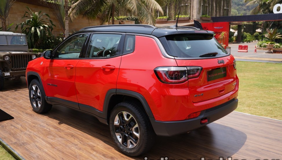 2019 Jeep Compass Trailhawk red rear angle right