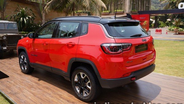 2019 jeep compass trailhawk red rear angle right