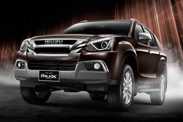 isuzu mu-x brown front angle