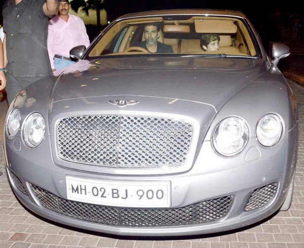 akshay kumar bentley continental flying spur silver front