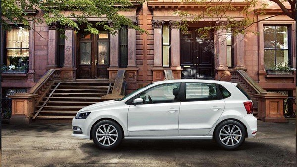 volkswagen polo white side angle
