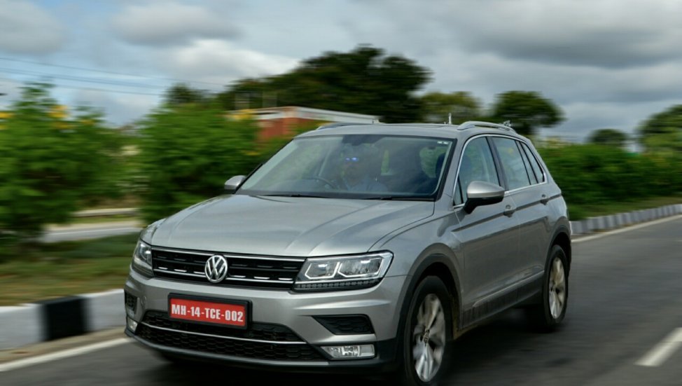 2017 Volkswagen Tiguan silver front angle in action