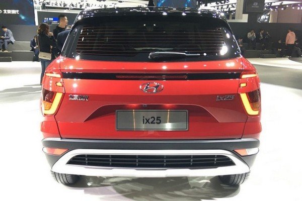 hyundai ix25 red rear side