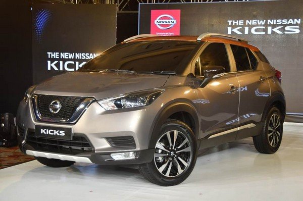 nissan kicks front left side at launch