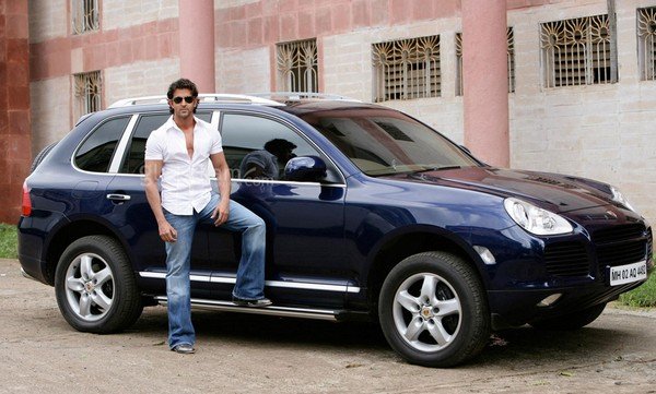 hrithik roshan cayenne turbo s side angle