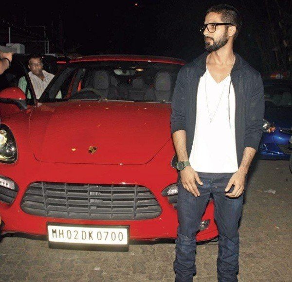 shahid kapoor porsche cayenne gts red colour