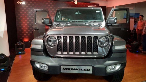 jeep wrangler unlimited jlu front