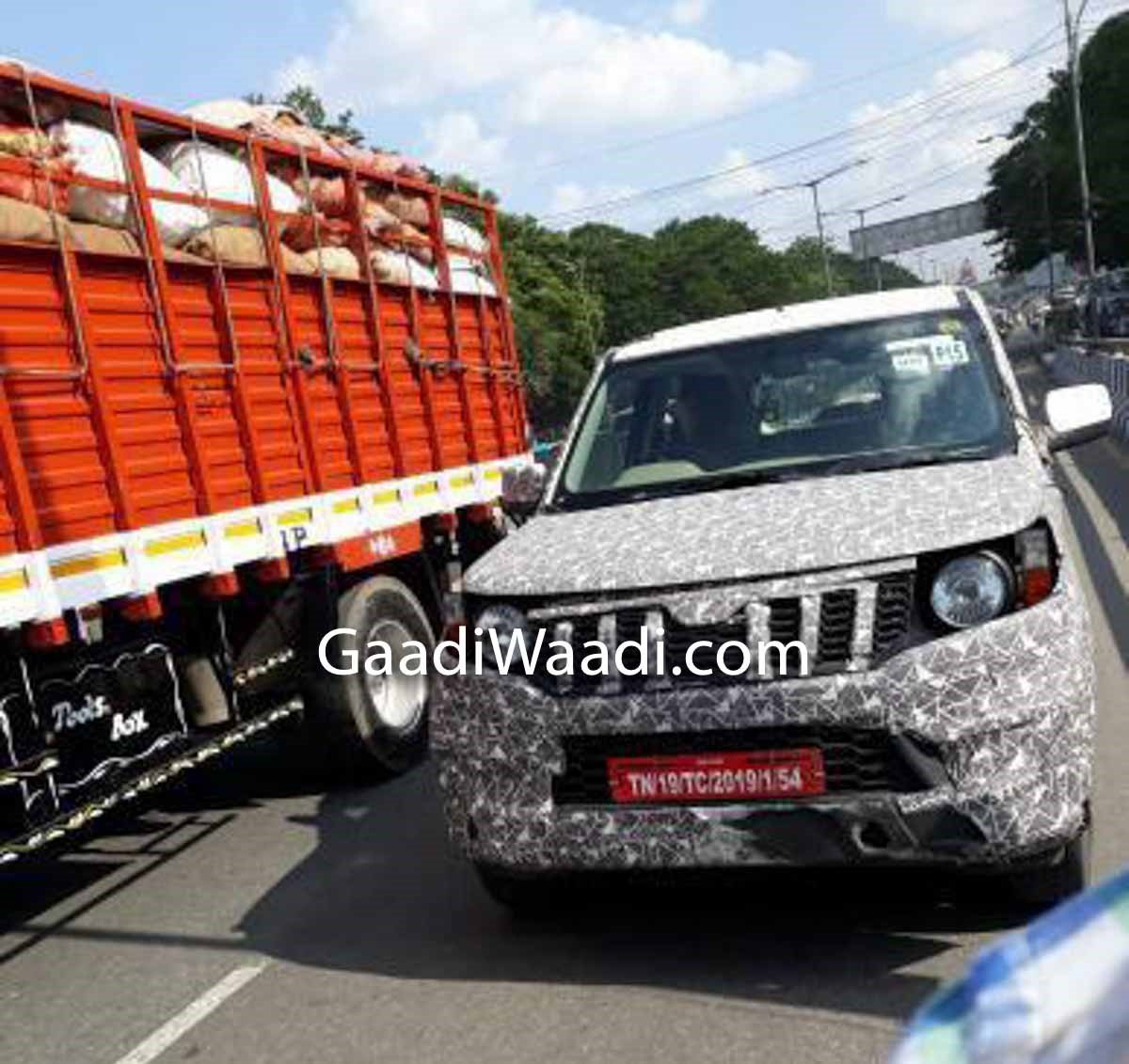 2020 Mahindra TUV300 plus new front grill spy shot