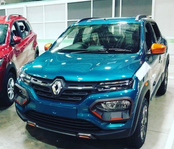 2020 renault kwid climber blue front angle