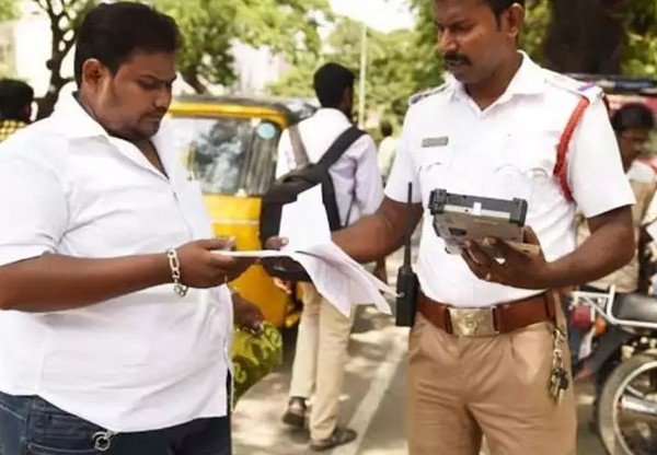 indian police check the vehicle documents