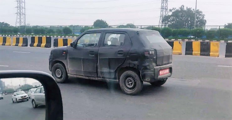 Maruti S-Presso driving