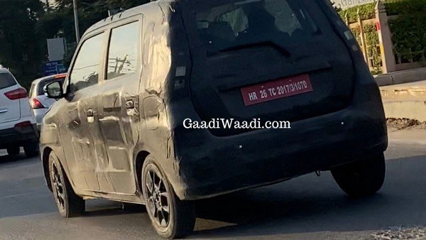 2019 maruti xl5 rear spied