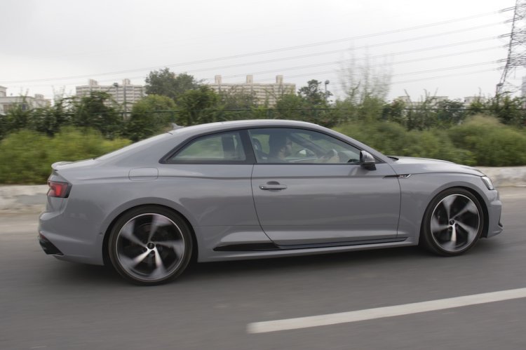 Audi RS5 Coupe Side
